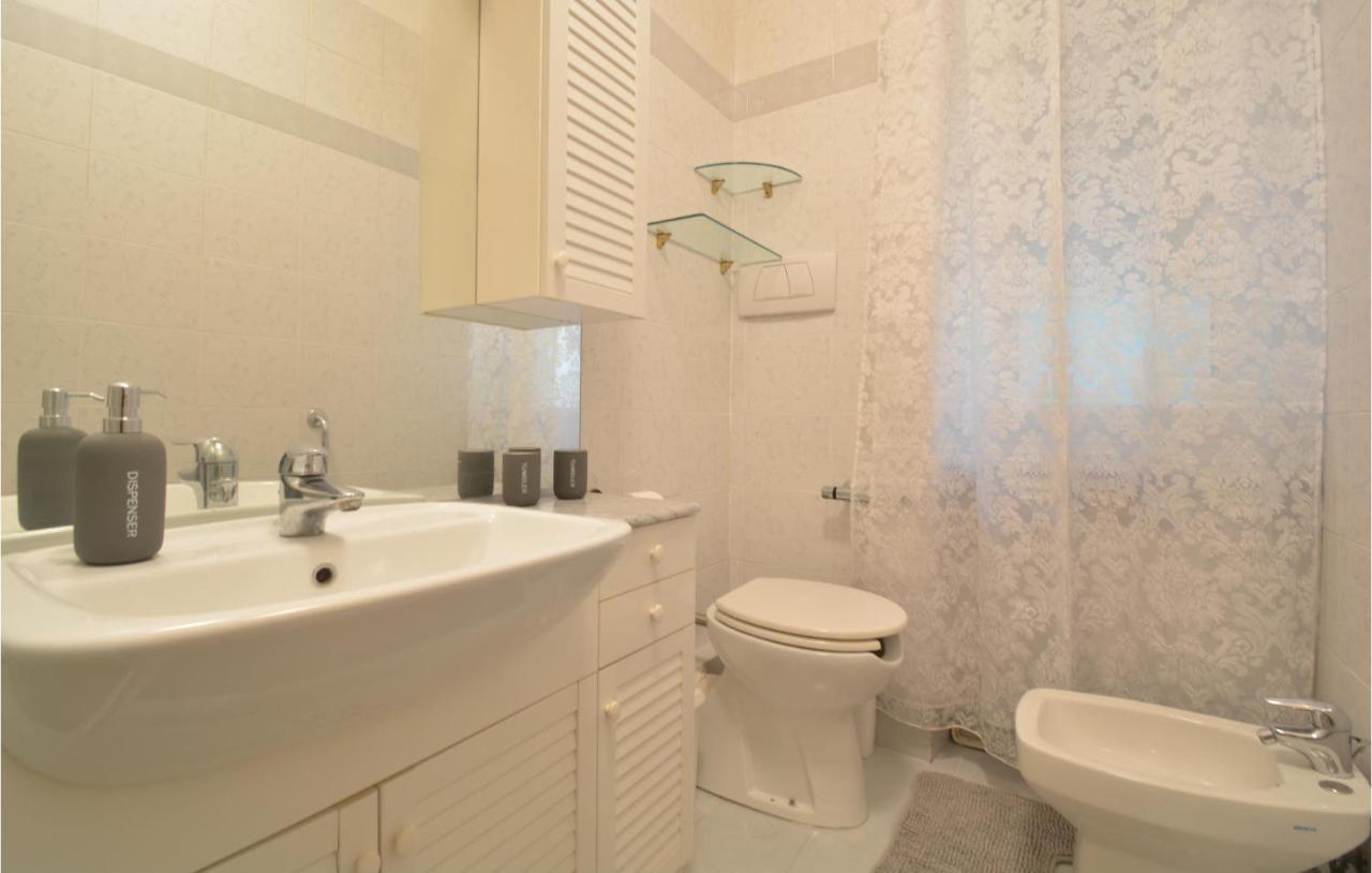 Amazing In With Kitchen